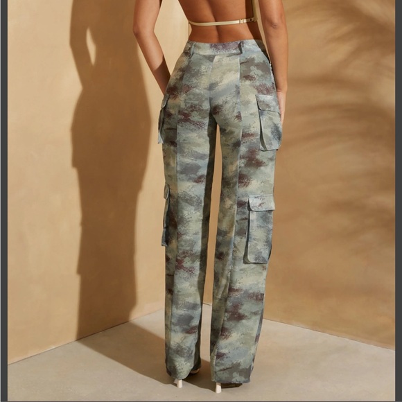 Tall High Waist Camo Cargo Trousers in Khaki Print - Picture 2 of 3